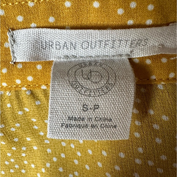 UO Tie Crop Top - Picture 3 of 3